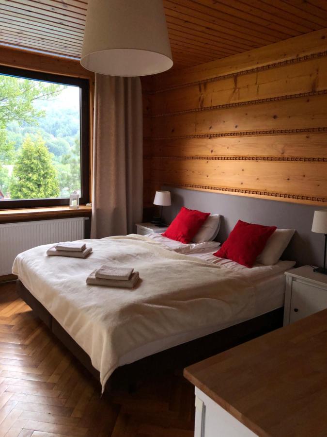 Poncyljuszowka Apartment Щирк Екстериор снимка