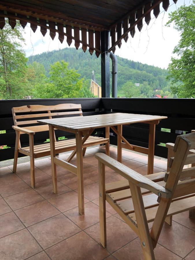 Poncyljuszowka Apartment Щирк Екстериор снимка