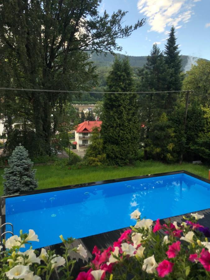 Poncyljuszowka Apartment Щирк Екстериор снимка