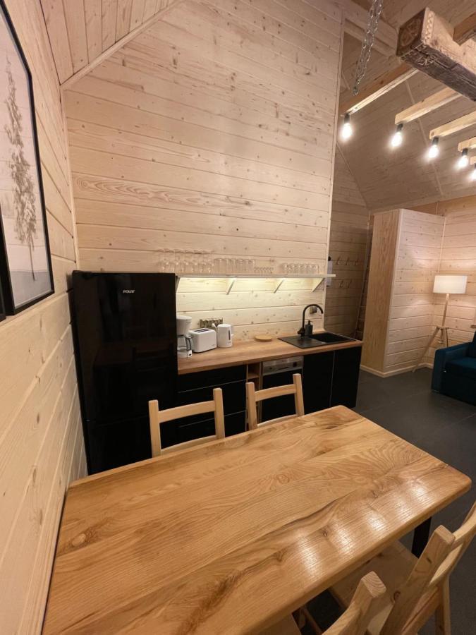 Poncyljuszowka Apartment Щирк Екстериор снимка