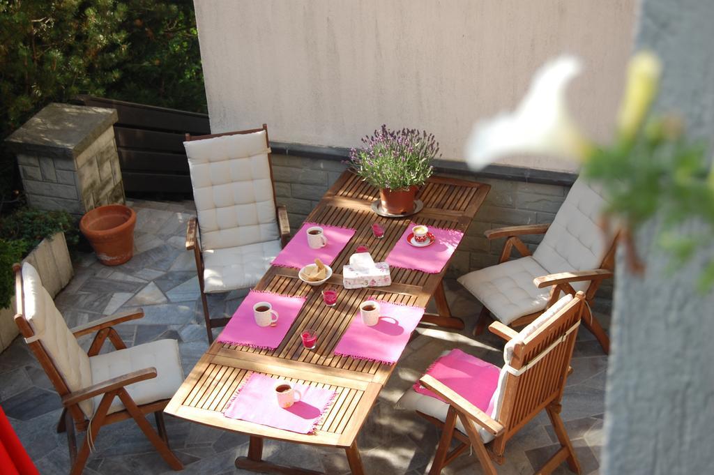 Poncyljuszowka Apartment Щирк Екстериор снимка