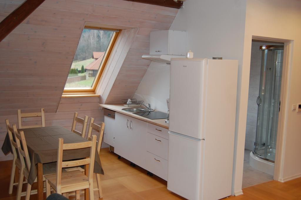 Poncyljuszowka Apartment Щирк Стая снимка