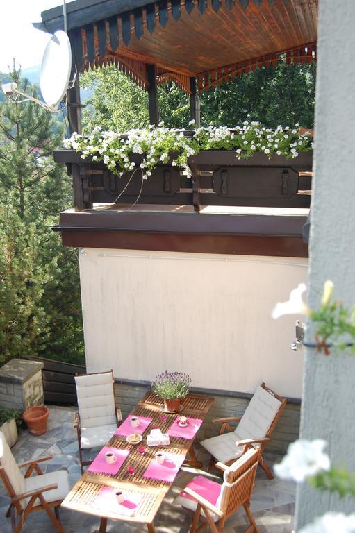 Poncyljuszowka Apartment Щирк Екстериор снимка