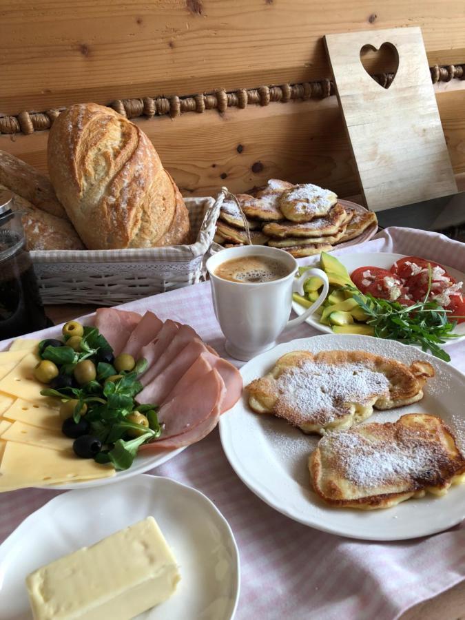 Poncyljuszowka Apartment Щирк Екстериор снимка